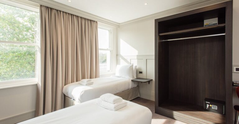 découvrez les meilleurs hôtels économiques pour un séjour confortable et abordable. comparez les offres et trouvez un hébergement adapté à votre budget partout en france.