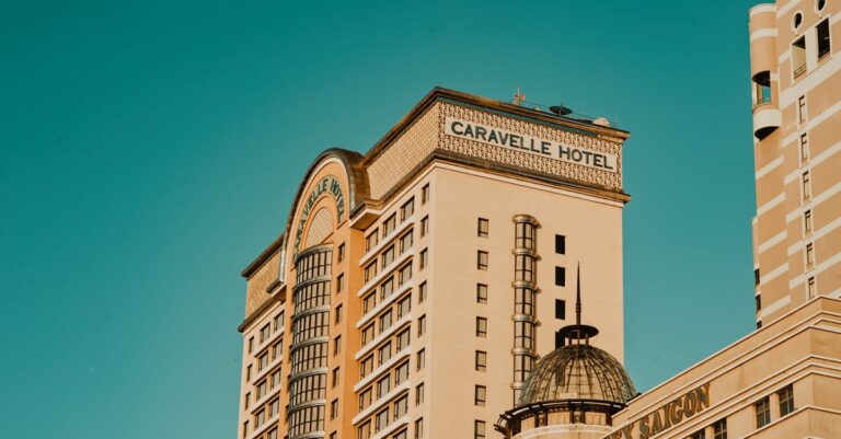 découvrez notre sélection d'hôtels confortables pour un séjour inoubliable, que ce soit pour affaires ou loisirs. réservez dès maintenant votre hébergement idéal.