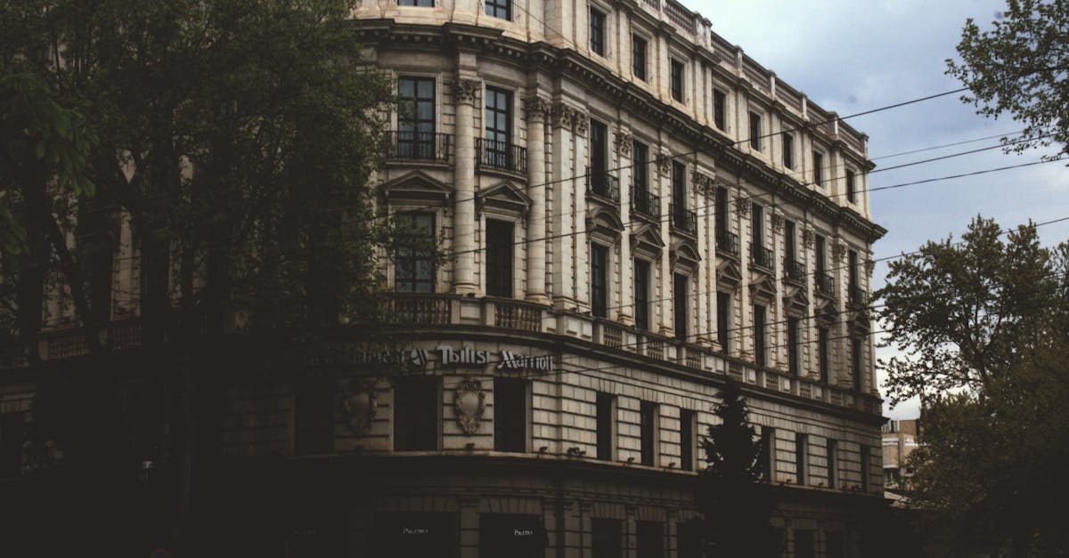 découvrez l'hôtel angleterre, un établissement charmant offrant confort et convivialité au cœur de la ville. profitez d'un séjour inoubliable entre modernité et ambiance chaleureuse.