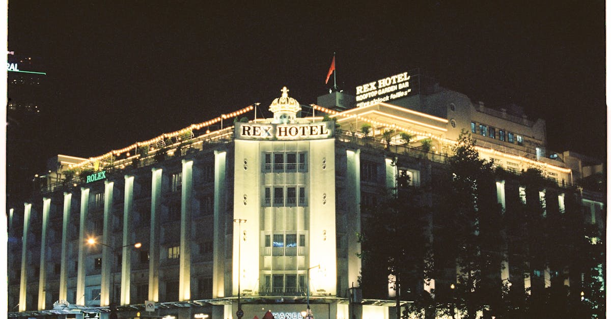 découvrez les meilleurs hôtels pour profiter pleinement de la vie nocturne, avec un accès facile aux bars, clubs et événements festifs.