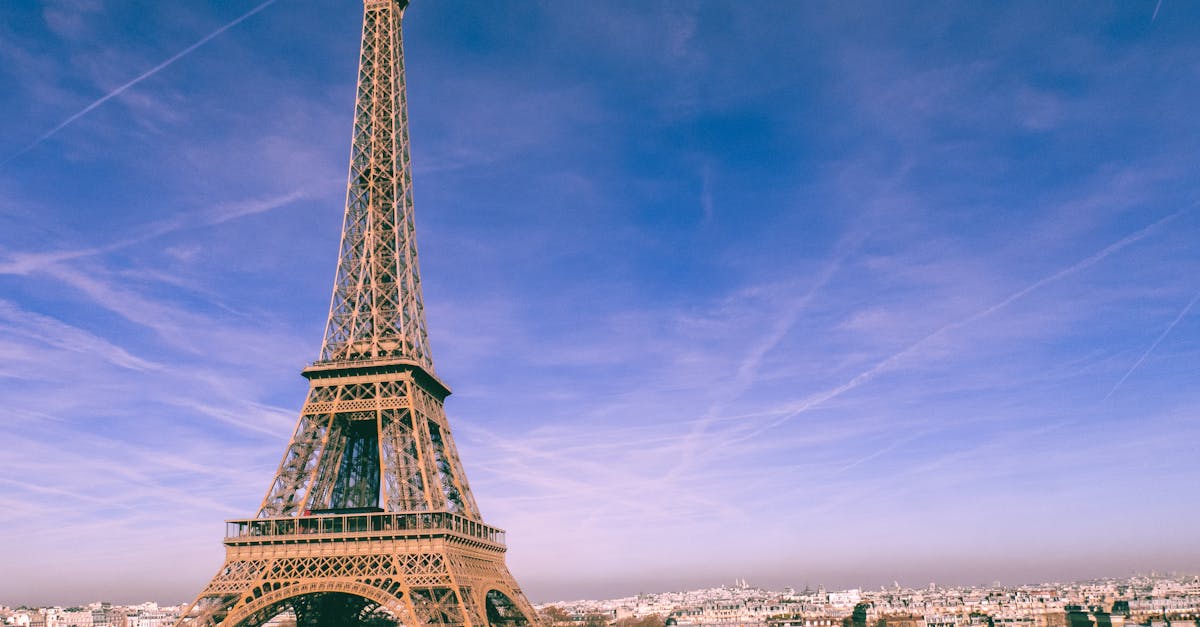 découvrez comment voyager à paris avec un budget limité : astuces, bons plans et conseils pour profiter de la capitale française sans se ruiner.