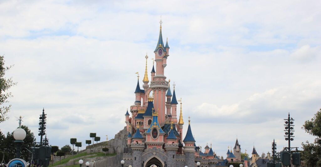 découvrez le confort et la magie du disneyland paris hotel, votre séjour idéal au cœur du parc d'attractions pour une expérience inoubliable en famille.