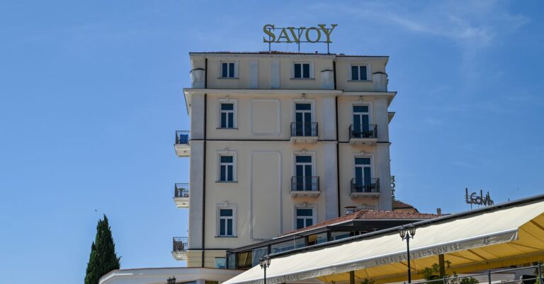découvrez notre hôtel confortable et accueillant, idéal pour un séjour relaxant avec tout le confort moderne. réservez dès maintenant pour une expérience inoubliable.