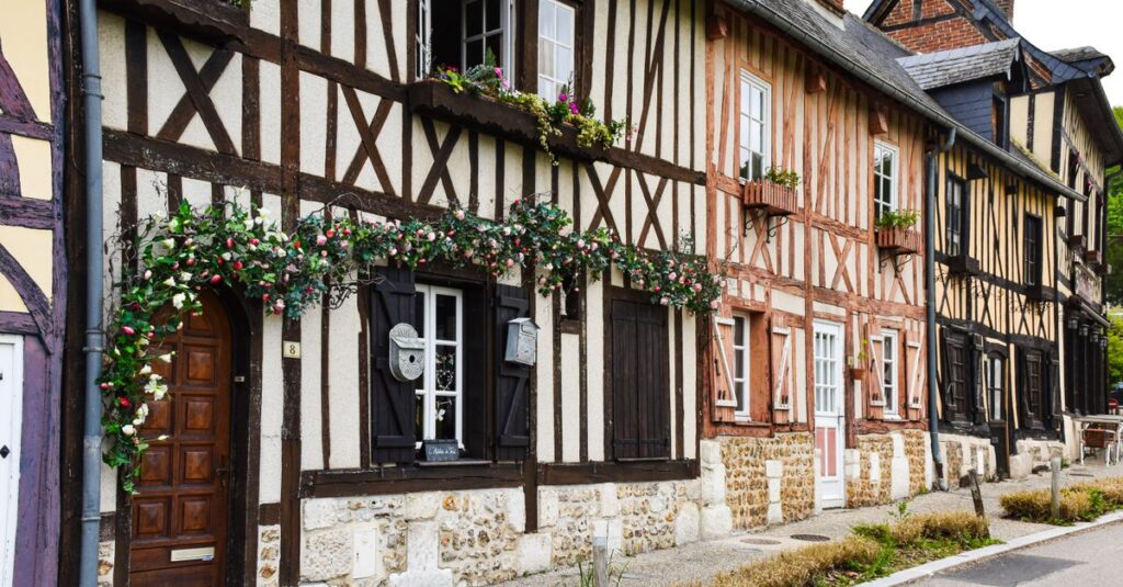 découvrez les meilleurs hôtels économiques à bourges pour un séjour confortable et abordable. profitez d'offres spéciales et réservez votre nuitée dès maintenant.