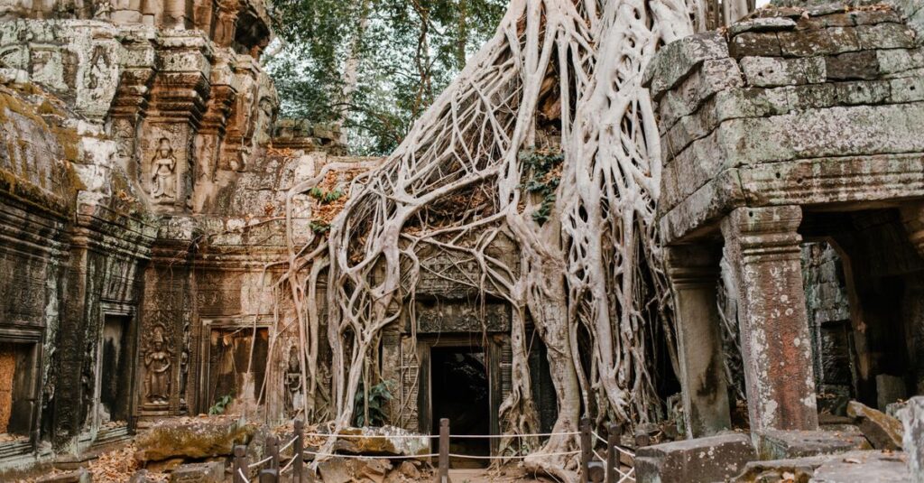 découvrez le guide de voyage complet du cambodge : conseils pratiques, sites incontournables, culture locale et astuces pour un séjour inoubliable.