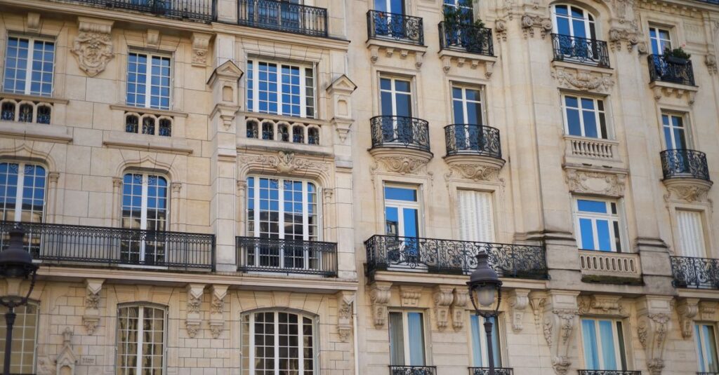 découvrez nos appartements avec services à paris, alliant confort, flexibilité et emplacement idéal pour un séjour inoubliable au cœur de la capitale.