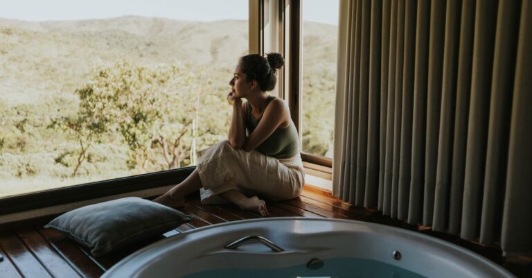 découvrez un weekend bien-être pour vous ressourcer, vous détendre et revitaliser votre corps et esprit grâce à des activités relaxantes et revitalisantes.