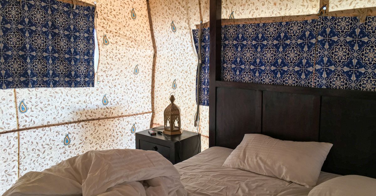 découvrez nos hébergements confortables et chaleureux pour un séjour agréable et reposant.